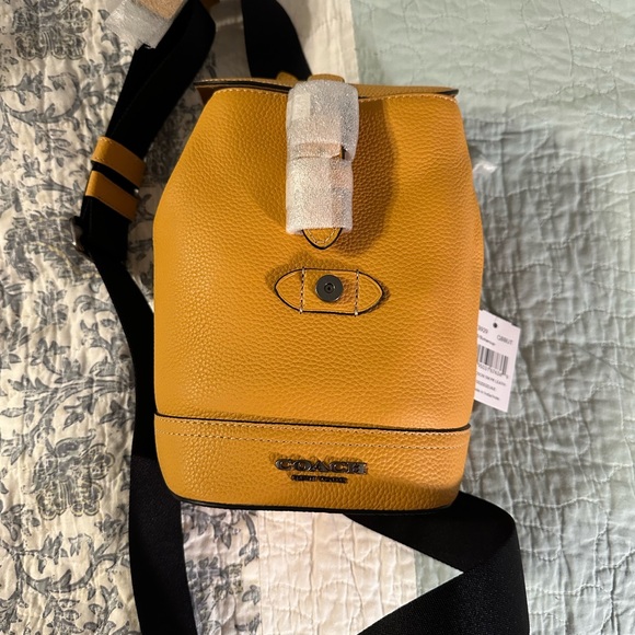 NWT Coach Hudson Small Pack - Picture 2 of 8